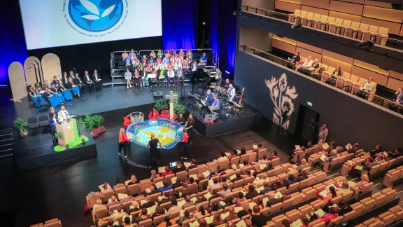 LWF Assembly delegates closed the second day in an evening prayer. Photo: LWF/Johanan Celine Valeriano