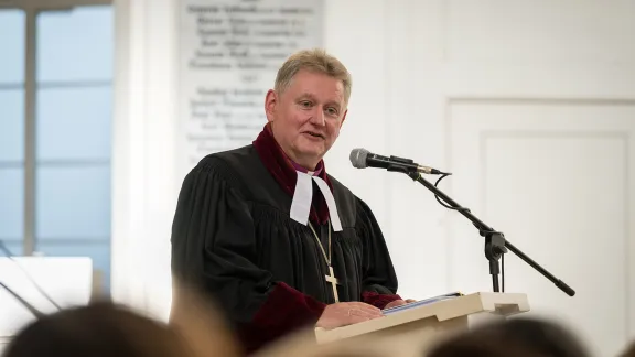 Presiding Bishop of the Evangelical Church of the Augsburg Confession in Poland, Jerzy Samiec, greets the delegates of the Women’s Pre-Assembly. Photo: LWF/Albin Hillert 